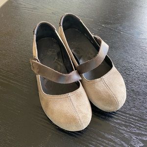 OTBT leather Mary Janes, neutral color will go with everything!